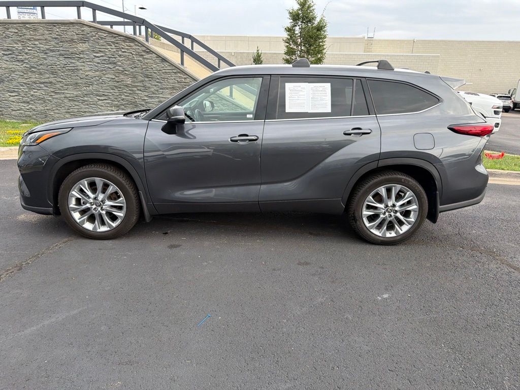 Used 2021 Gray Toyota Limited image 4