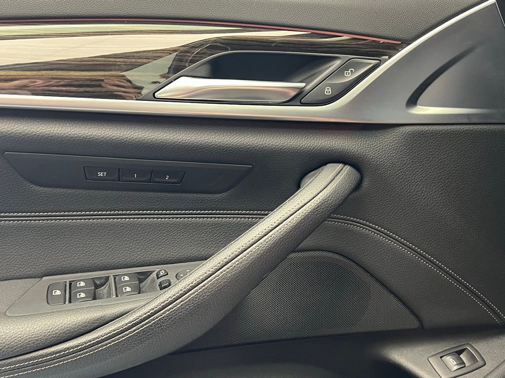 2020 BMW 5 Series 540i 22