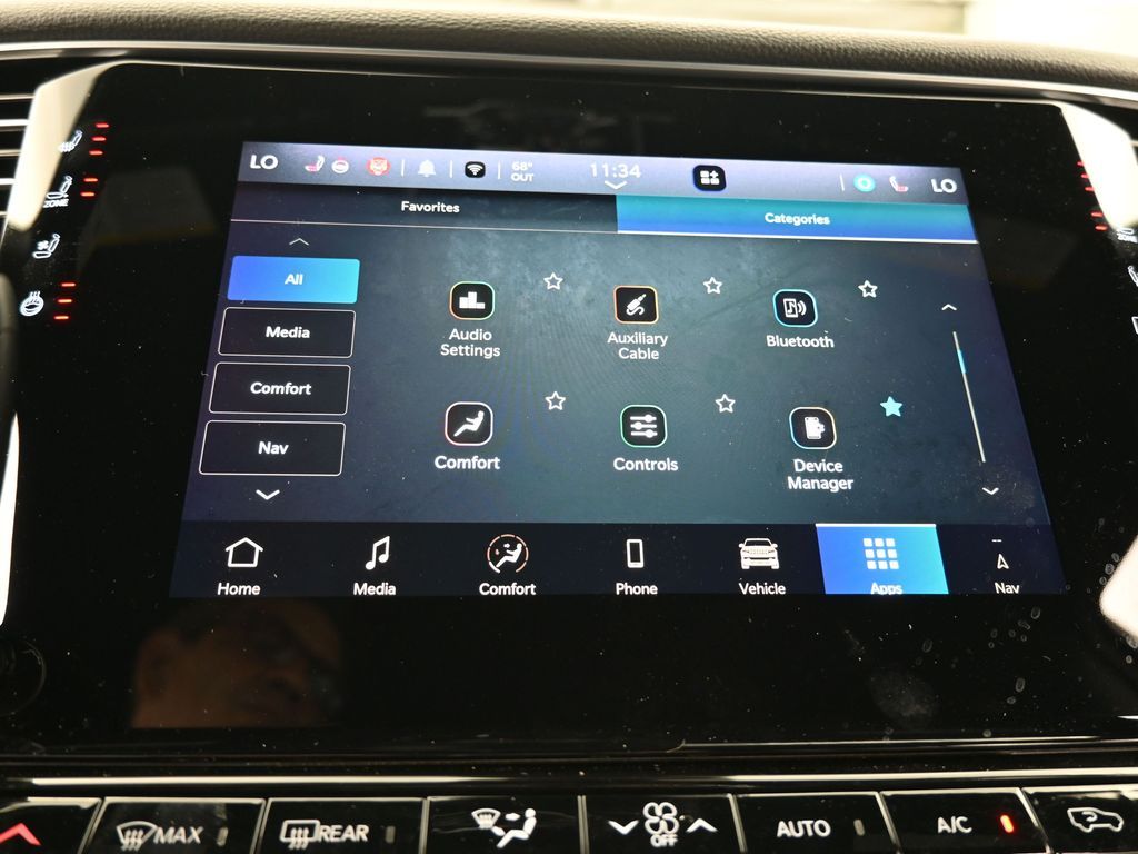 Used 2024 Diamond Black Crystal Pearlcoat Jeep Base image 23