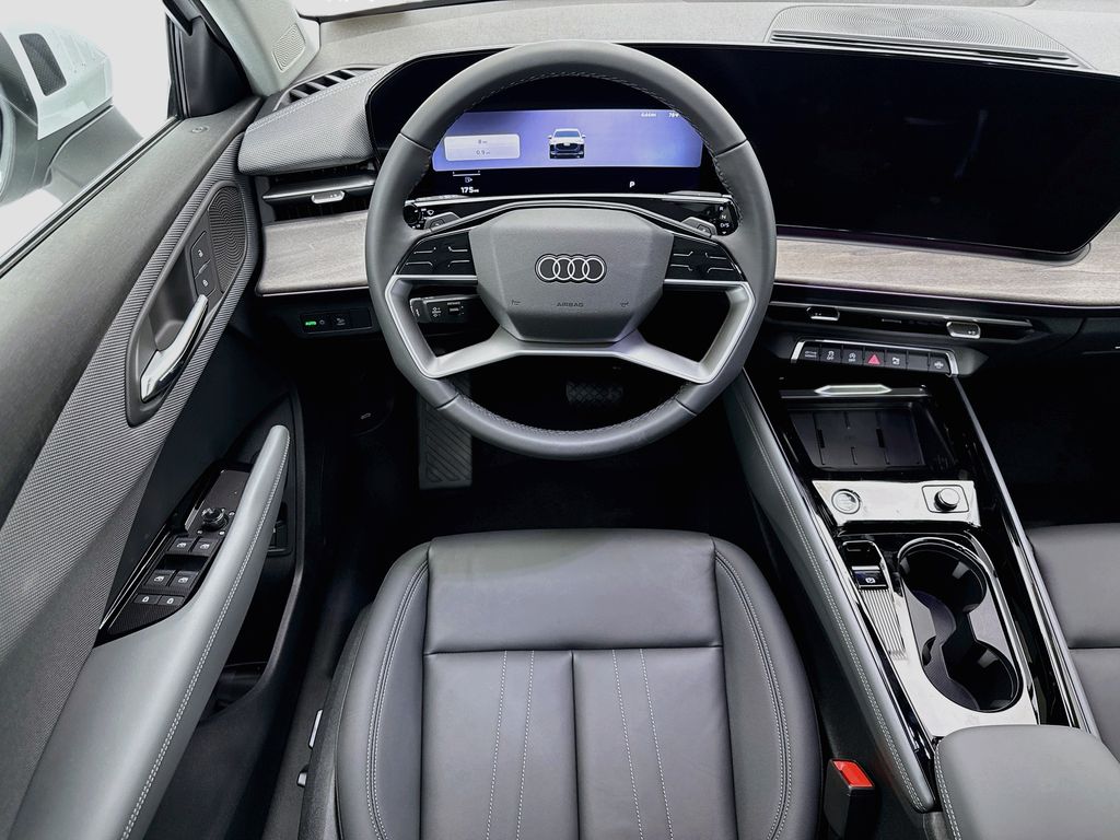 Thumbnail: 2026 Audi Q3 - 10