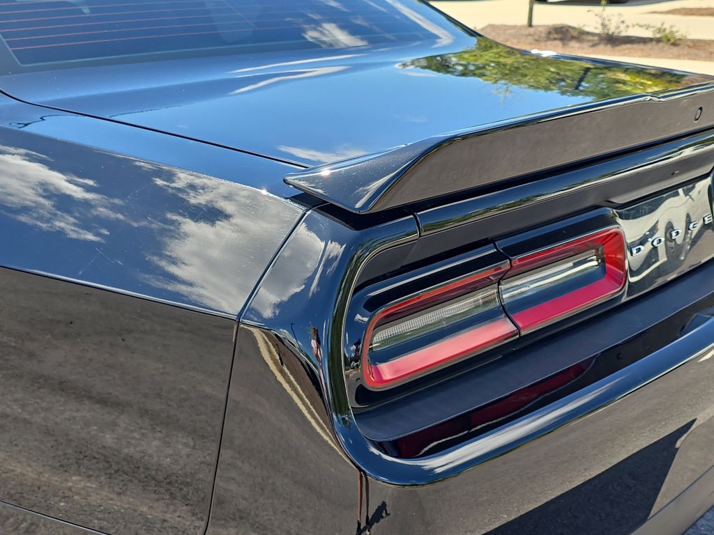 2022 Pitch Black Clearcoat Dodge Challenger R/T RWD Coupe