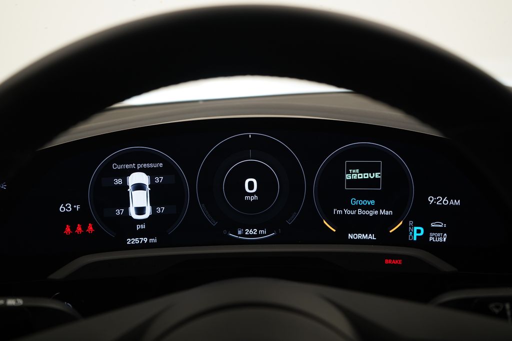 Thumbnail: 2022 Porsche Taycan - 10