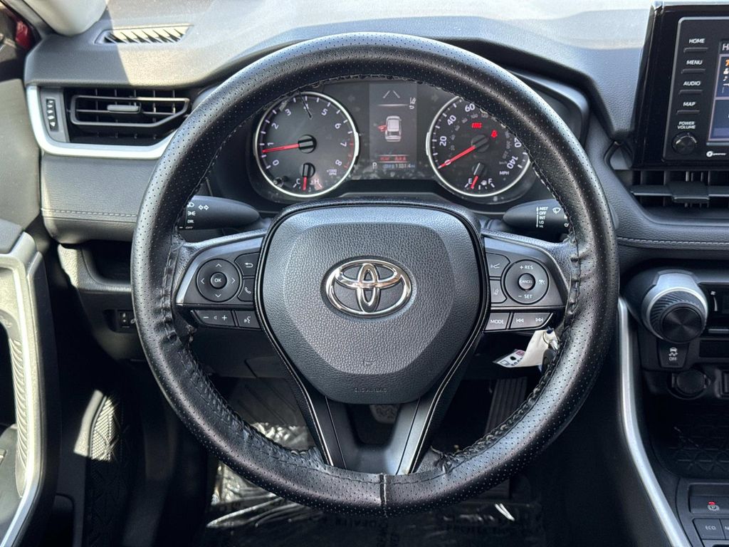 Used 2020 Toyota RAV4 LE 4D Sport Utility
