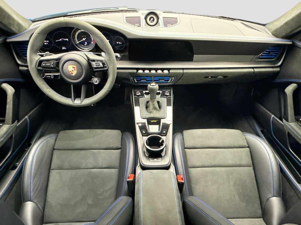 Thumbnail: 2024 Porsche 911 - 16