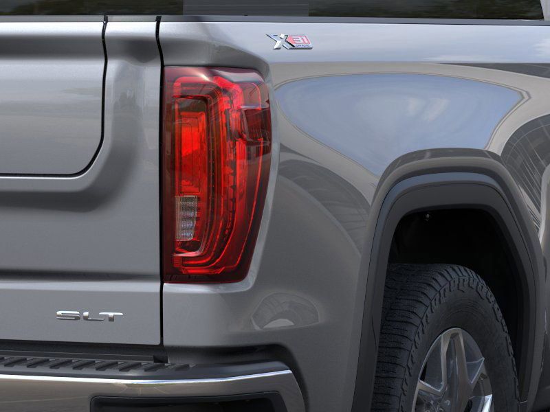 2025 GMC Sierra 1500 SLT 11