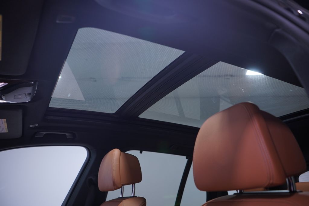 Thumbnail: 2022 BMW X5 - 8