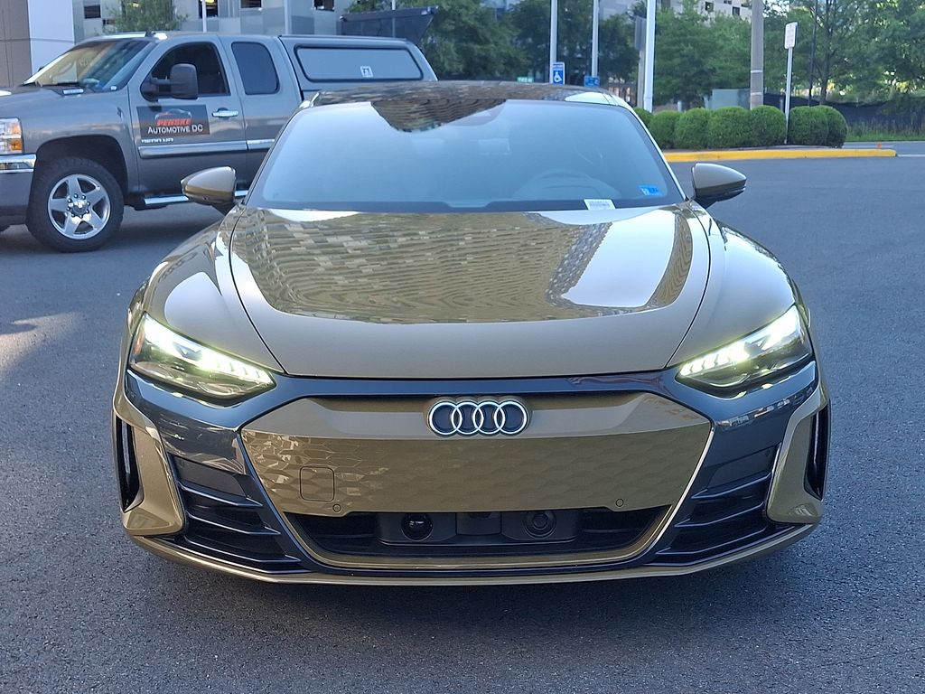 Thumbnail: 2024 Audi e-tron GT - 2