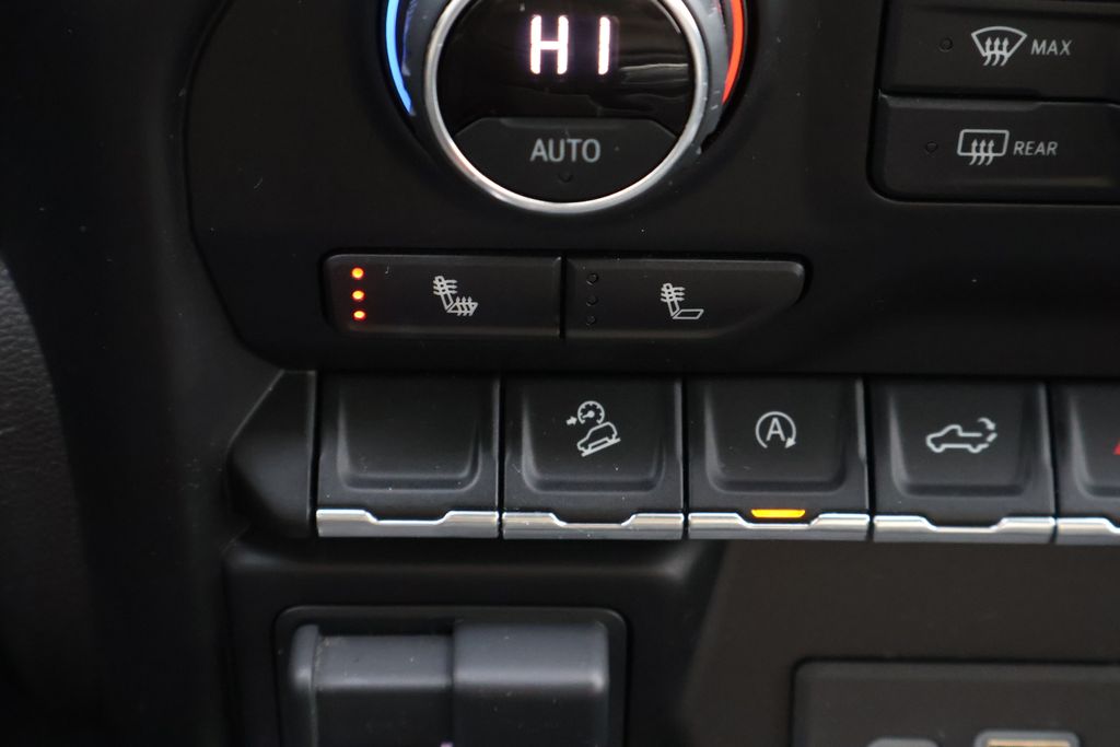 Thumbnail: 2020 Chevrolet Silverado 1500 - 19