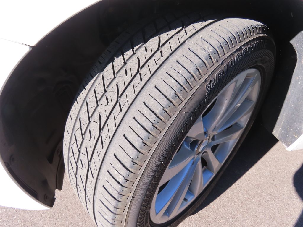 Thumbnail: 2018 BMW 3 Series - 14