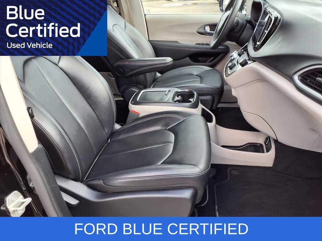 2024 Chrysler Pacifica Touring L Black at Community Honda