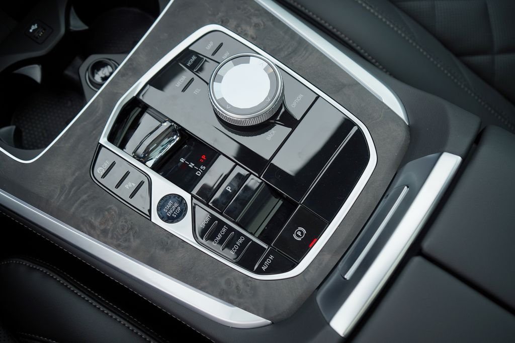 Thumbnail: 2026 BMW X5 - 18