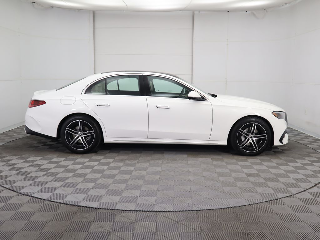 Thumbnail: 2025 Mercedes-Benz E-Class - 4