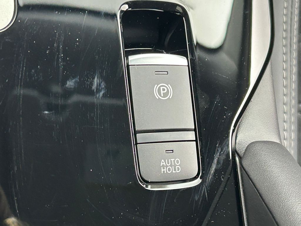 New 2026 White / Black Mitsubishi Trail Edition image 24