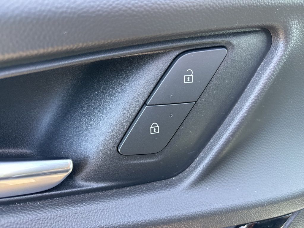 Used 2025 Chevrolet Equinox SUV