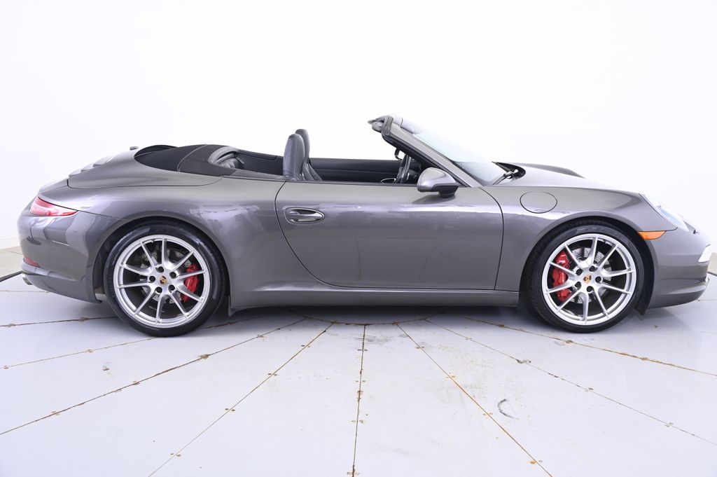 Thumbnail: 2013 Porsche 911 - 8