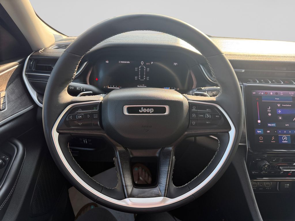 2023 Jeep Grand Cherokee L Limited White at South Hills CDJR