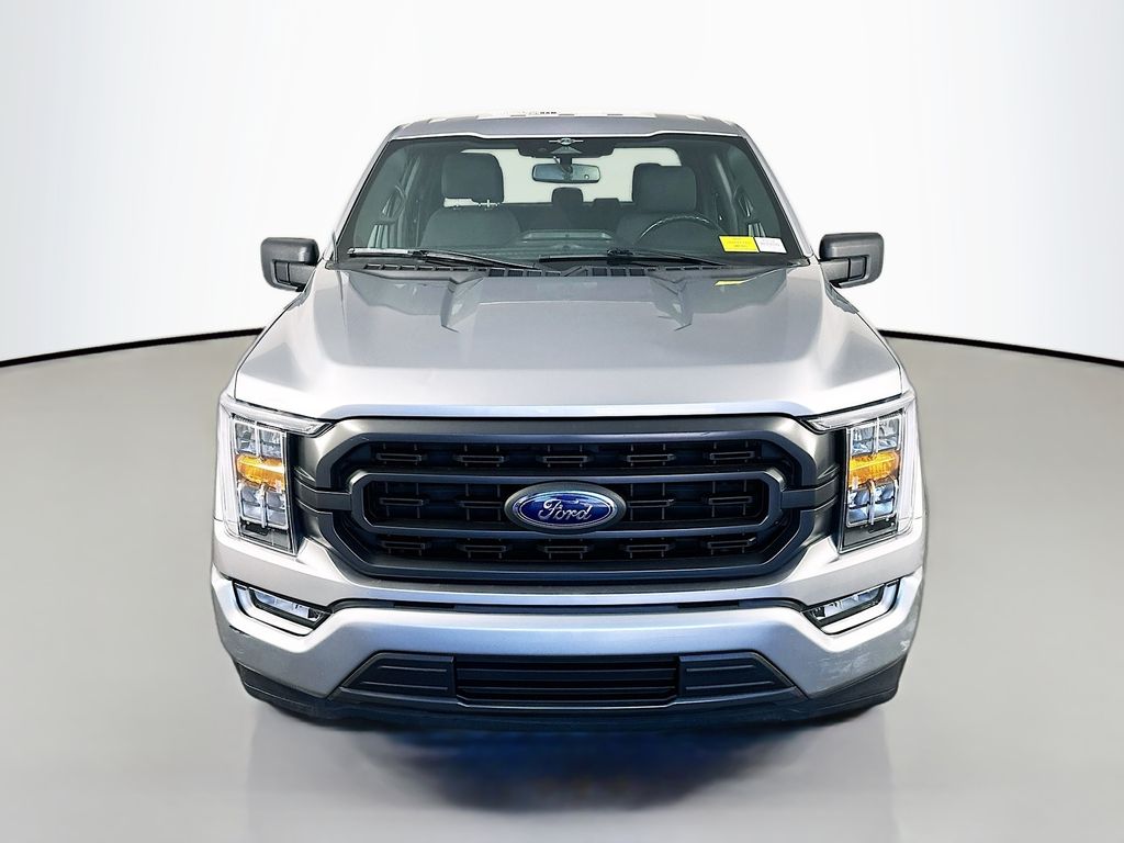 Used 2023 Silver Ford XLT image 2