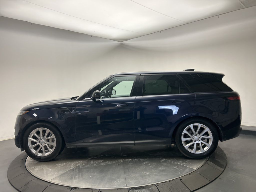 Thumbnail: 2023 Land Rover Range Rover Sport - 2