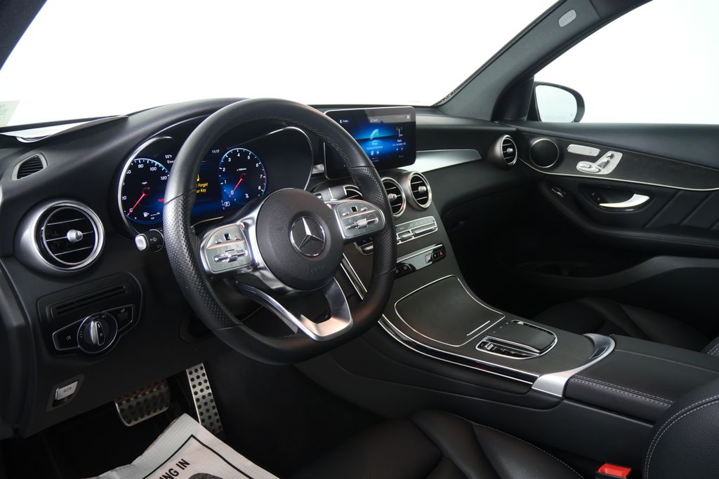Thumbnail: 2022 Mercedes-Benz GLC - 11