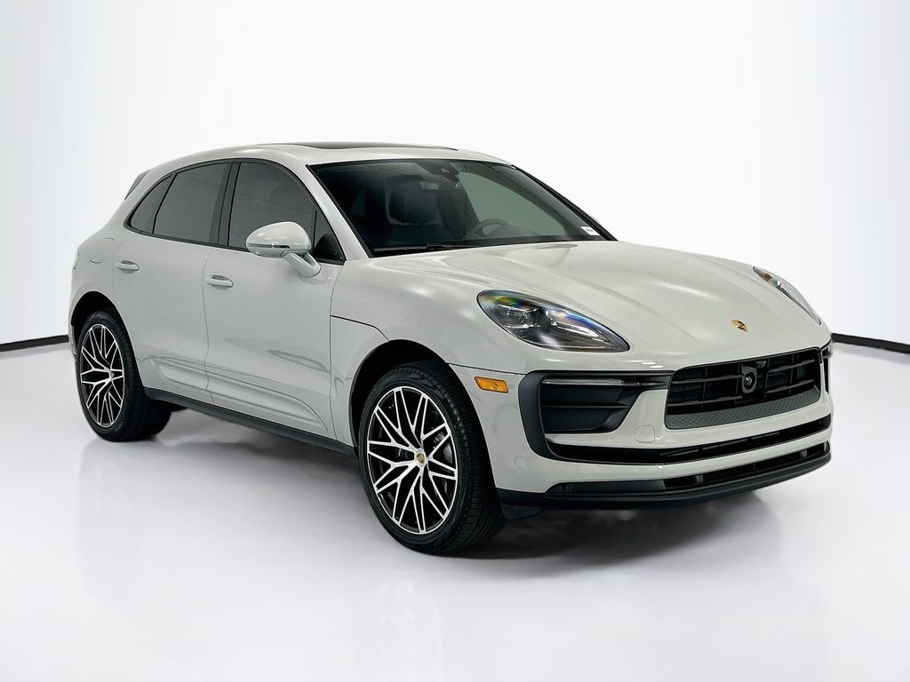 Thumbnail: 2026 Porsche Macan - 9