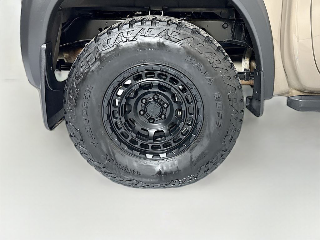 Thumbnail: 2023 Nissan Frontier - 32