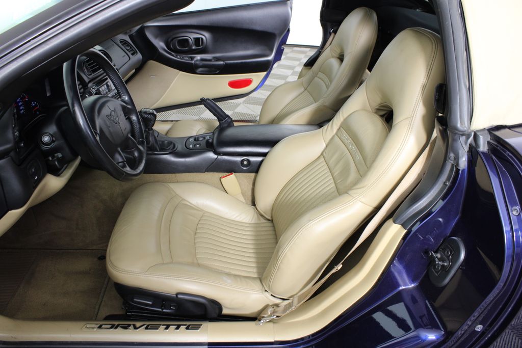 Used 2001 Chevrolet Corvette for sale in 