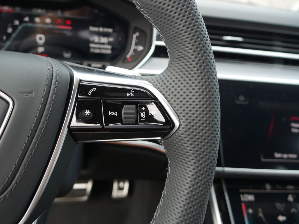 Thumbnail: 2026 Audi S8 - 31