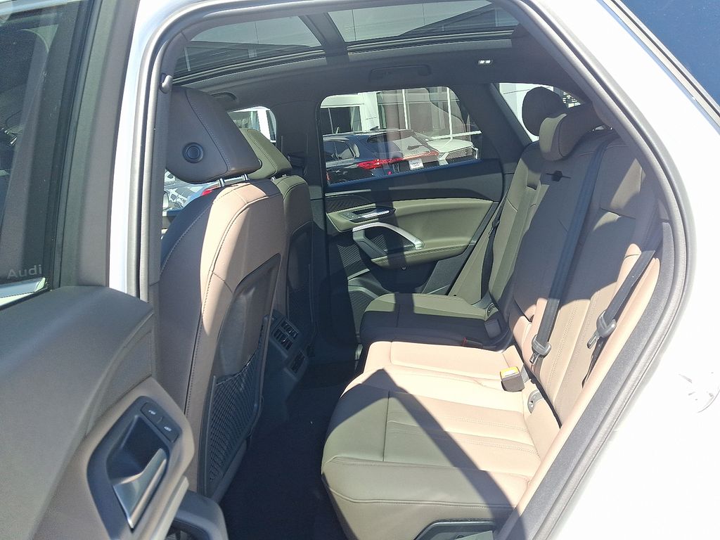 Thumbnail: 2026 Audi Q5 - 7