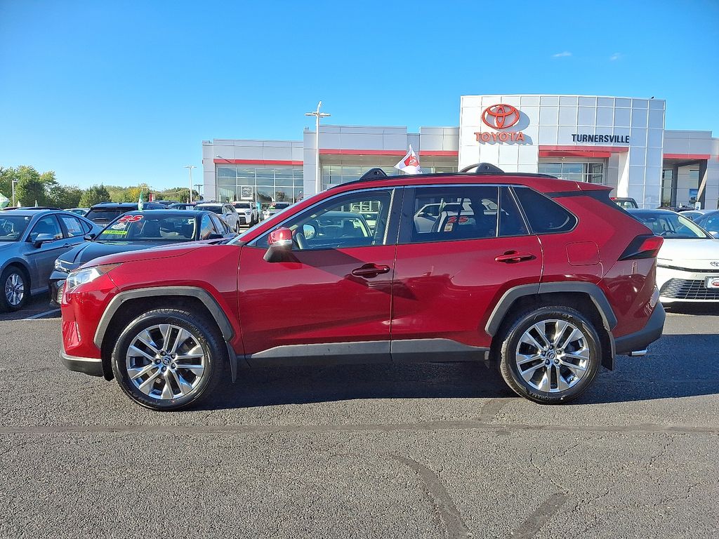 Thumbnail: 2020 Toyota RAV4 - 7