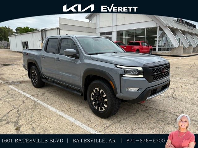 Boulder Gray Pearl 2024 Nissan Frontier PRO-4X Crew Cab 4WD Pickup Truck Four-Wheel Drive 9-Speed Automatic Overdrive