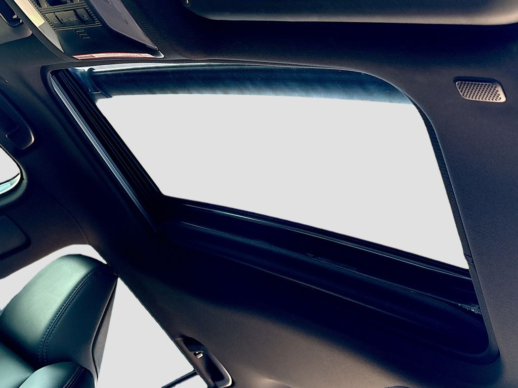 Thumbnail: 2025 Toyota RAV4 - 18