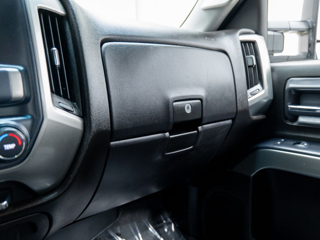 2019 White Chevrolet Silverado 2500HD LT 4X4 Truck