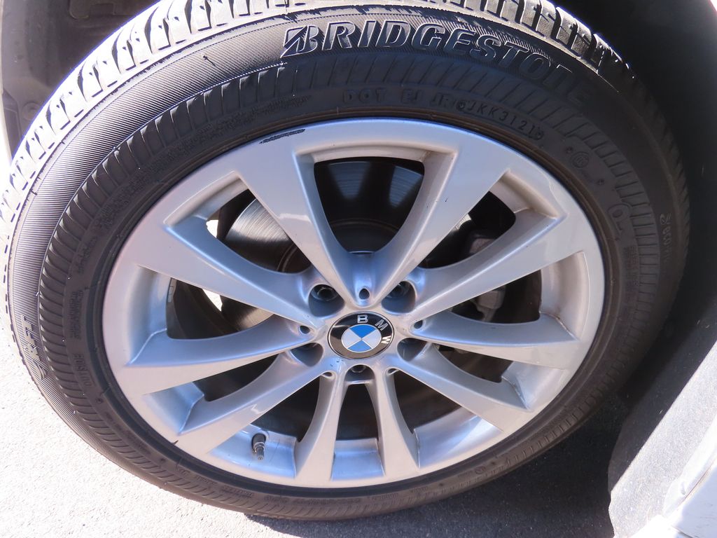 Thumbnail: 2018 BMW 3 Series - 15