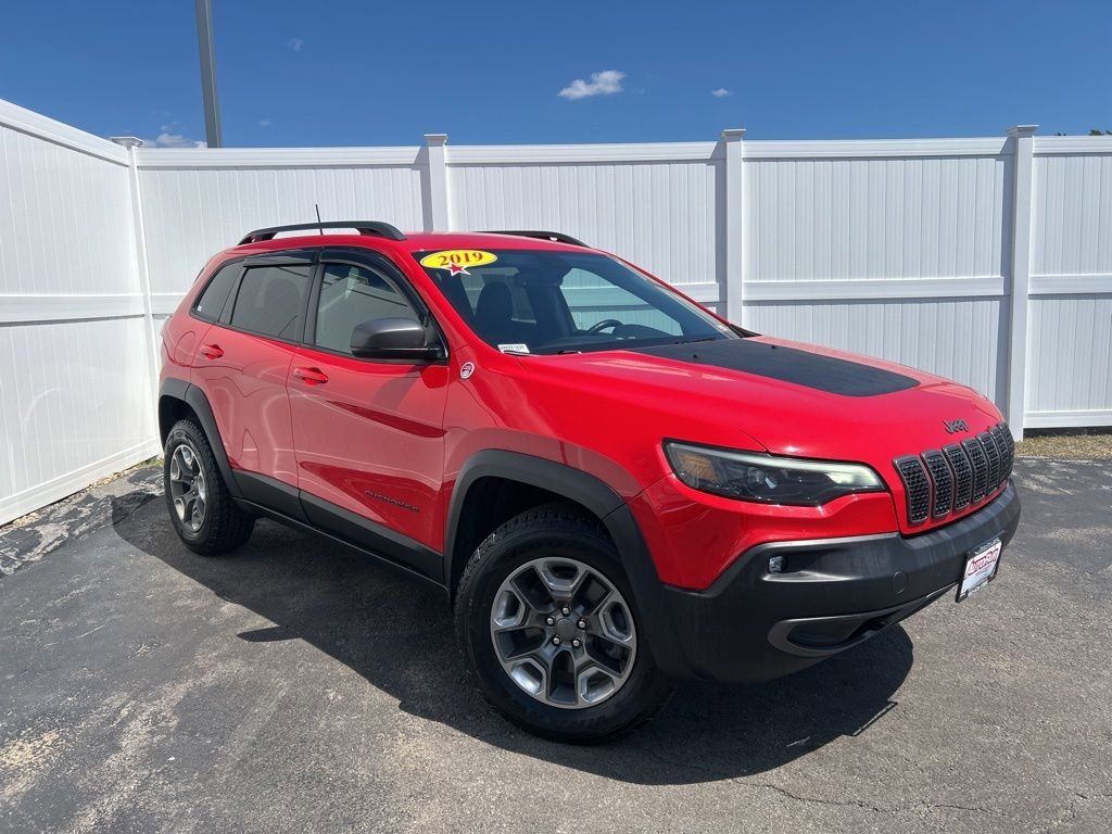 View vehicle photo 2