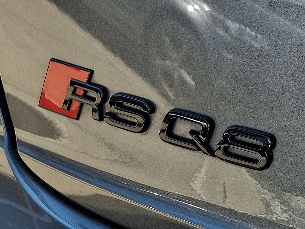 Thumbnail: 2024 Audi RS Q8 - 30