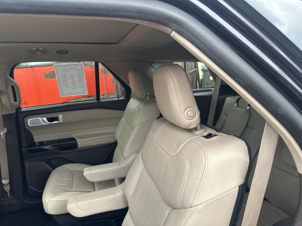 Used Car 2020 Ford Explorer  Platinum For Sale Under $25,000 In Austin, Texas