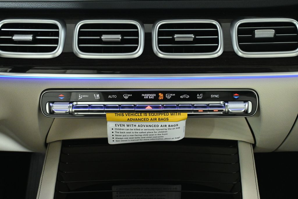 Thumbnail: 2026 Mercedes-Benz GLE - 17