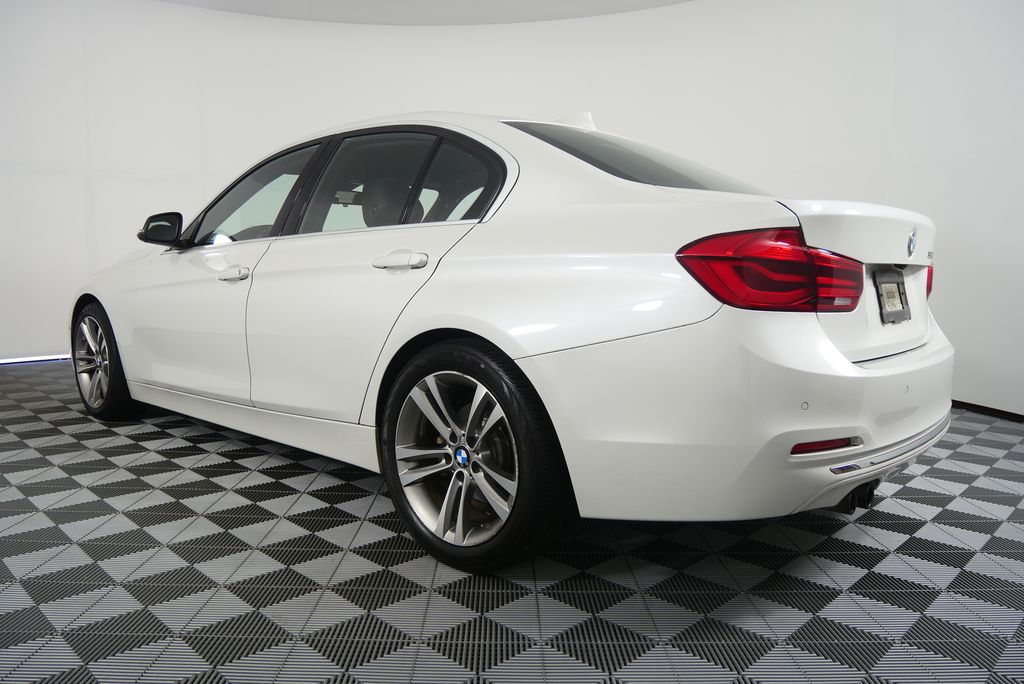 Thumbnail: 2016 BMW 3 Series - 5