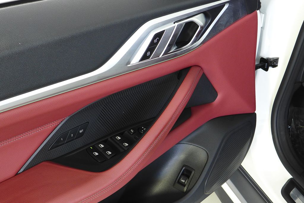 Thumbnail: 2023 BMW i4 - 12