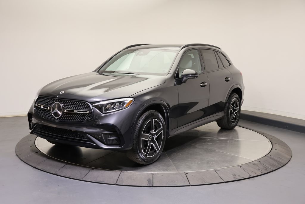 Thumbnail: 2027 Mercedes-Benz GLC - 3