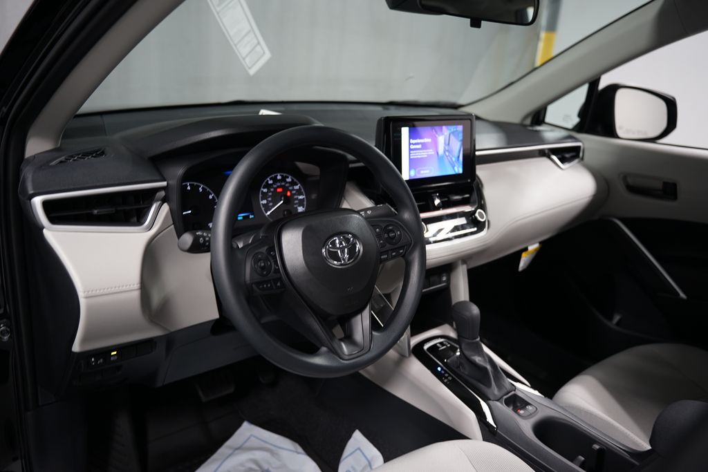 Thumbnail: 2025 Toyota Corolla Cross - 11