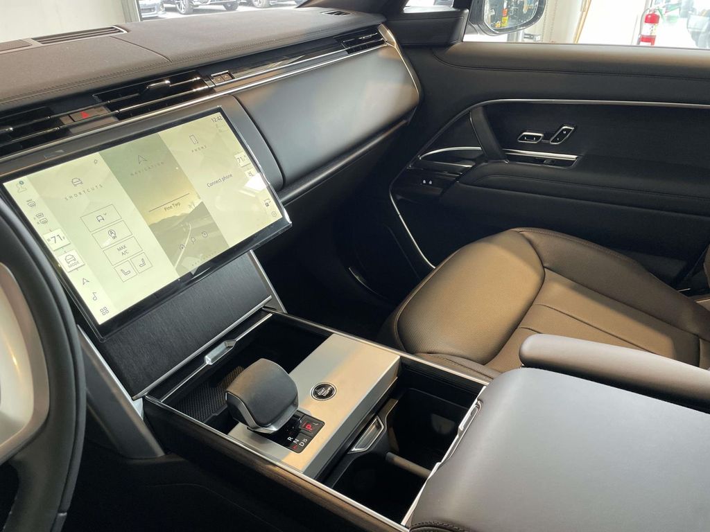 New 2026 Gold Land Rover SE image 31