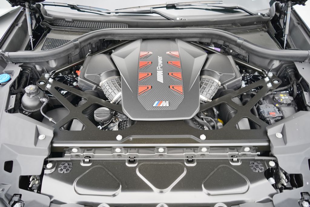 2025 BMW X6 M 21
