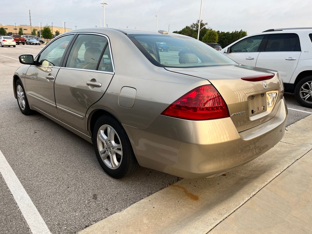 Thumbnail: 2006 Honda Accord - 4