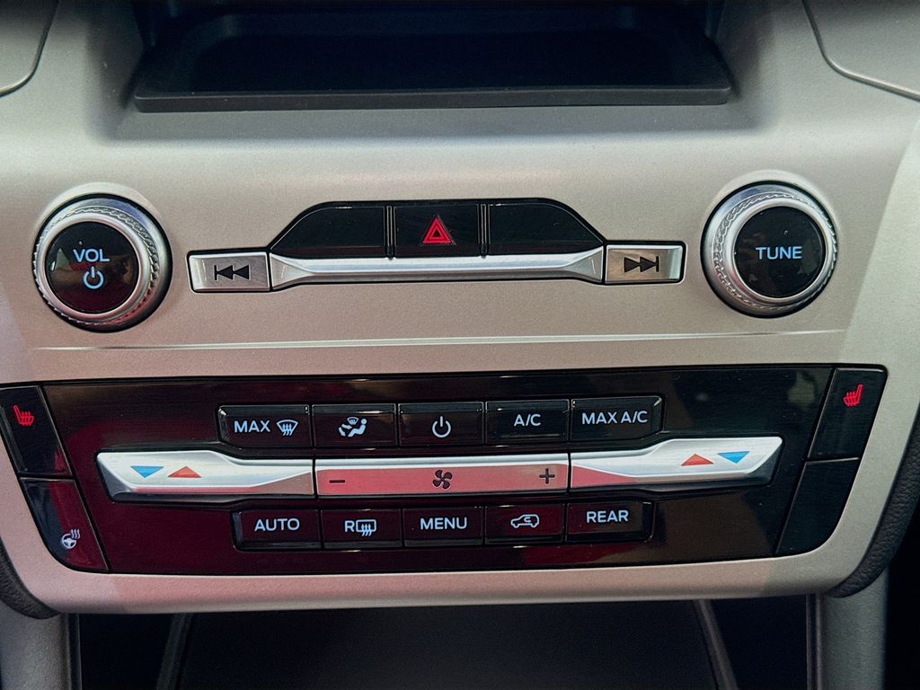 Used Car 2022 Ford Explorer  Xlt For Sale Under $30,000 In Austin, Texas