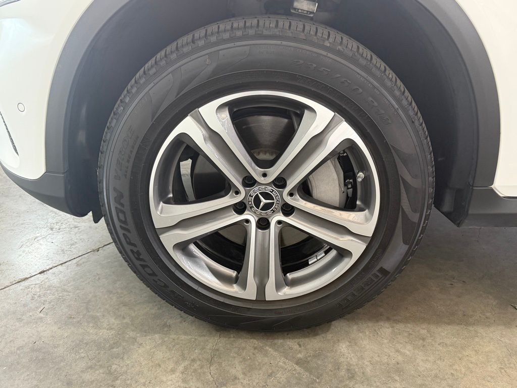 2021 Mercedes-Benz GLC GLC 300