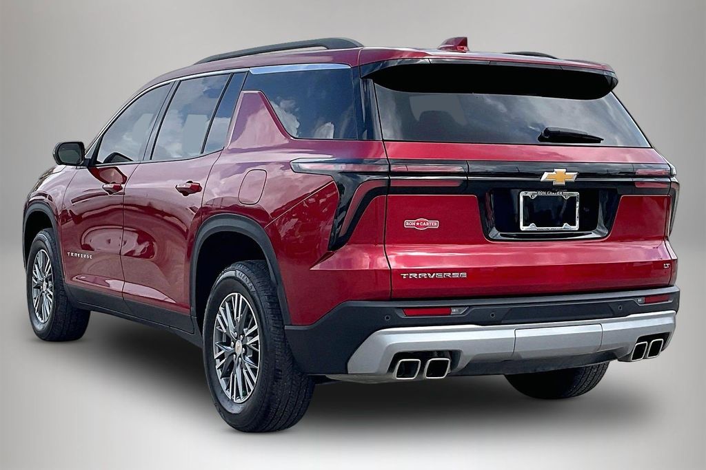 Used 2024 Chevrolet Traverse LT 4D Sport Utility