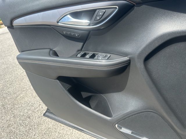 Used 2025 Buick Envision SUV