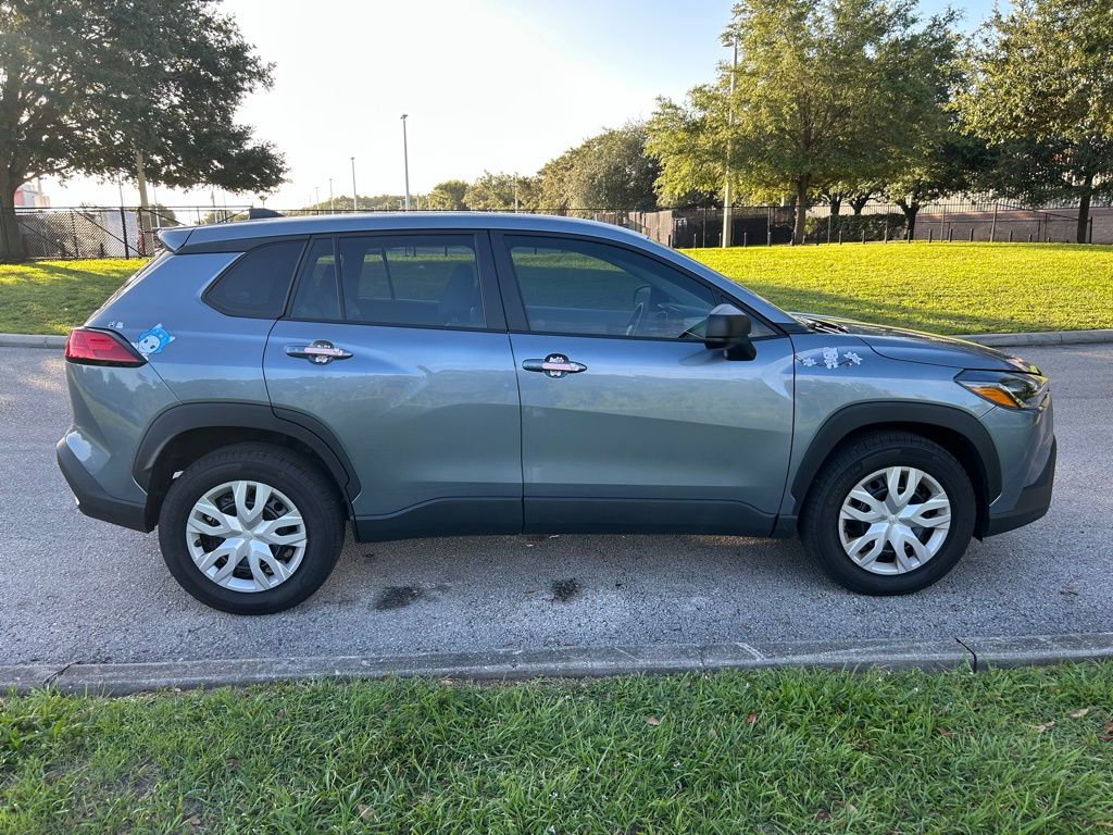 2024 Toyota Corolla Cross L 6