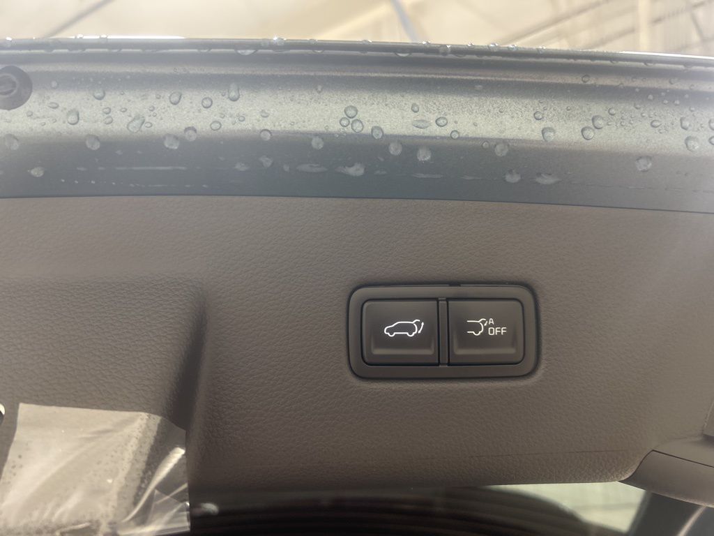 new 2026 Kia Carnival car, priced at $47,685